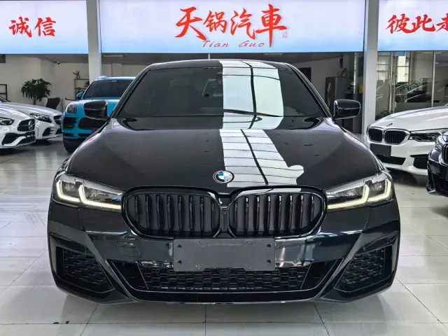Фотография автомобиля — BMW 5 Series