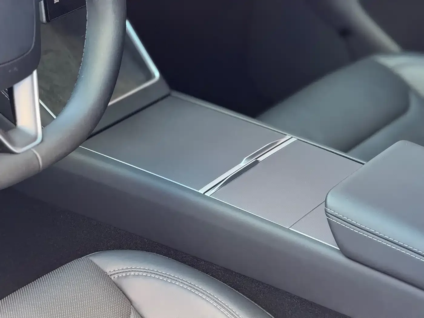 Tesla Model Y 2026 Rear-Wheel Drive — Фото автомобиля 12
