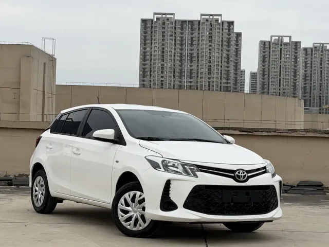 Toyota Vios FS — Фото автомобиля 3