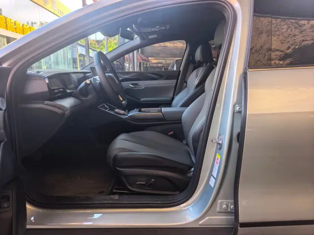 BYD Qin L — Фото автомобиля 5