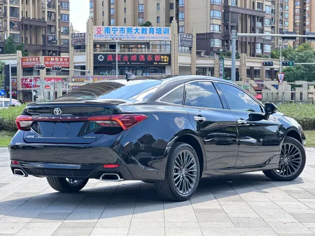 Toyota Avalon — Фото автомобиля 4
