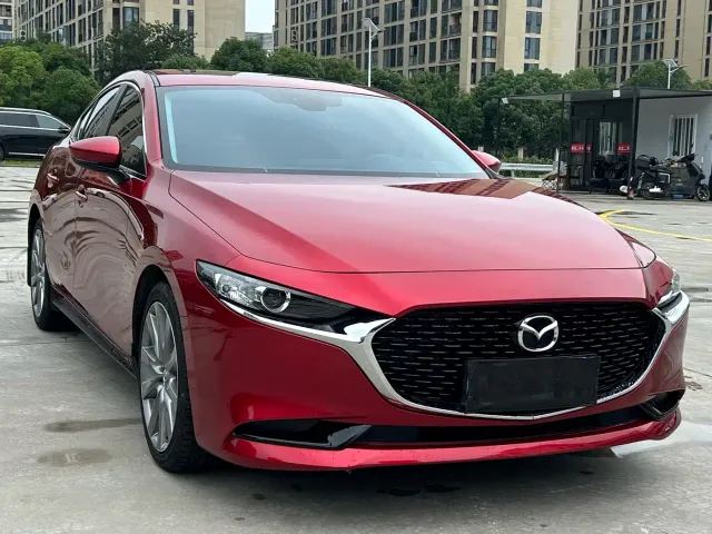Mazda Axela — Фото автомобиля 3