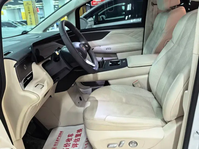 Buick Zhijing Shijia — Фото автомобиля 4