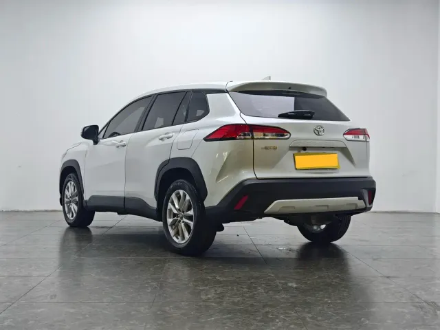 Toyota Corolla Cross — Фото автомобиля 4