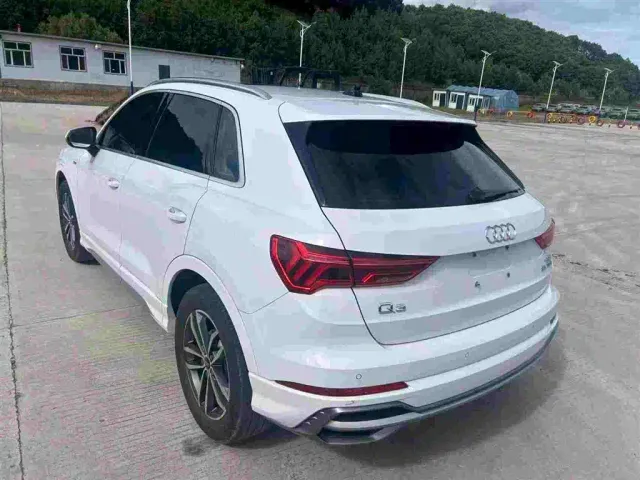 Audi Q3 — Фото автомобиля 10