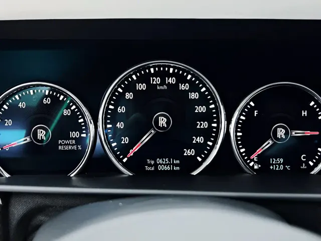 Rolls-Royce Cullinan — Фото автомобиля 14