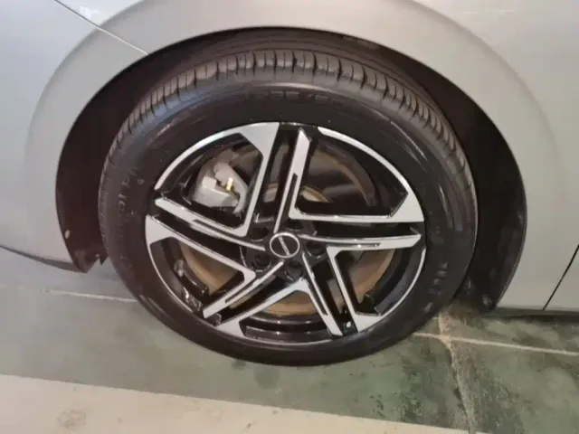 Roewe D7 — Фото автомобиля 22
