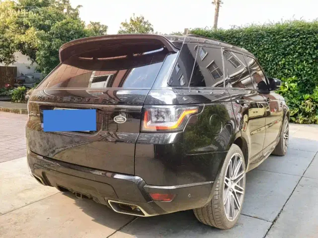 Land Rover Range Rover Sport — Фото автомобиля 5