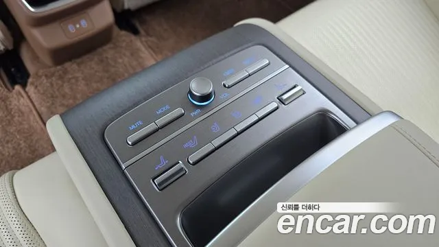Hyundai Grandeur Grandeur (GN7) 3.5 Бензин 2WD — Фото автомобиля 19