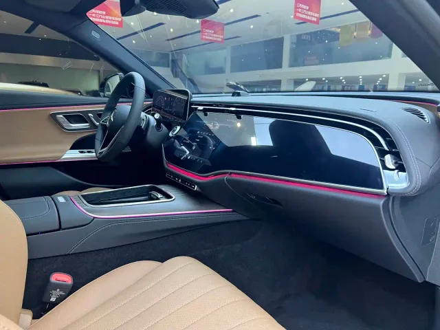 Mercedes-Benz E-Class — Фото автомобиля 9