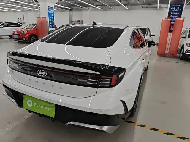 Hyundai Sonata — Фото автомобиля 6