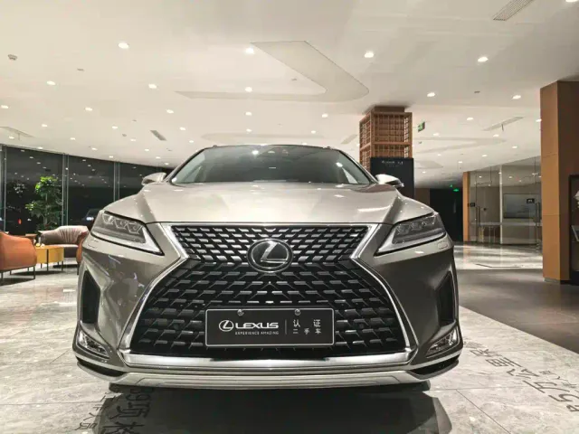 Lexus RX — Фото автомобиля 2