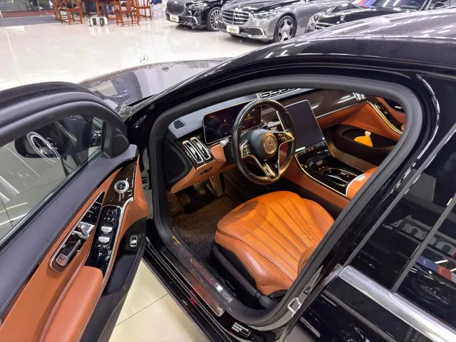 Mercedes-Benz S-Class — Фото автомобиля 4