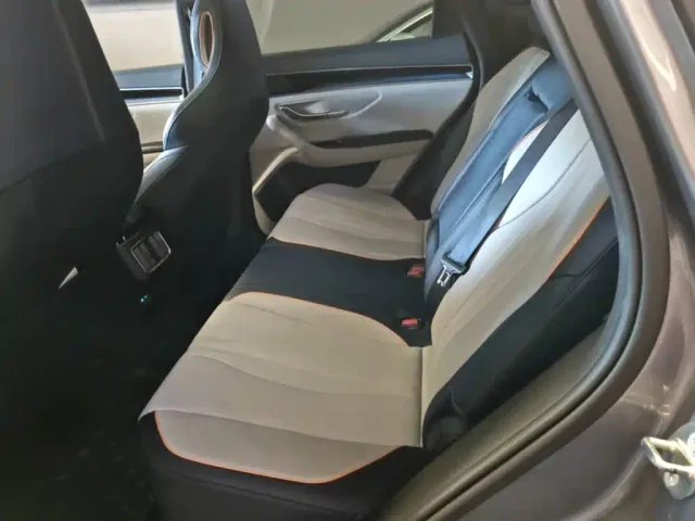 BYD Song PLUS — Фото автомобиля 16