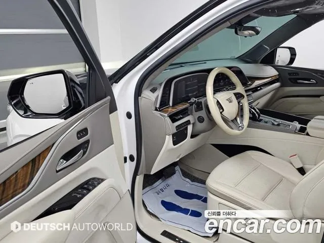 Cadillac Escalade — Фото автомобиля 11