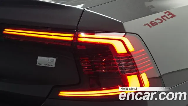 Volvo S90 — Фото автомобиля 8