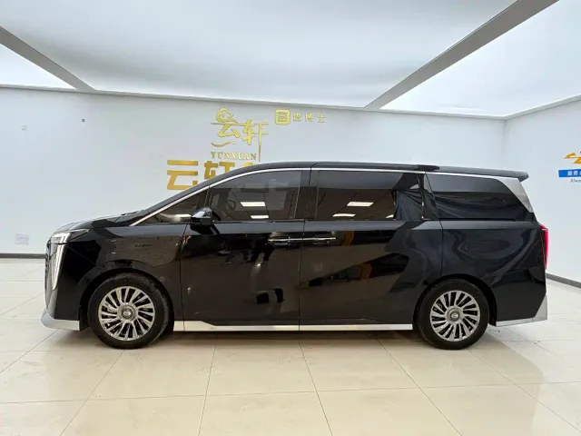 GAC Trumpchi M8 — Фото автомобиля 3