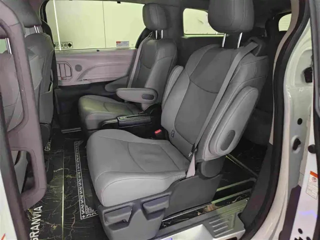 Toyota Granvia — Фото автомобиля 6