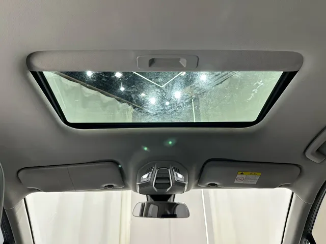 Wuling Jiachen — Фото автомобиля 14