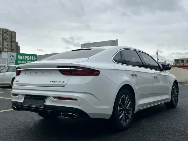 Geely Xingrui — Фото автомобиля 8