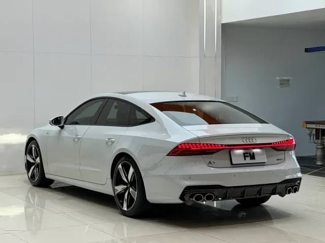 Audi A7 — Фото автомобиля 13