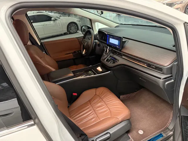 Honda Odyssey — Фото автомобиля 9