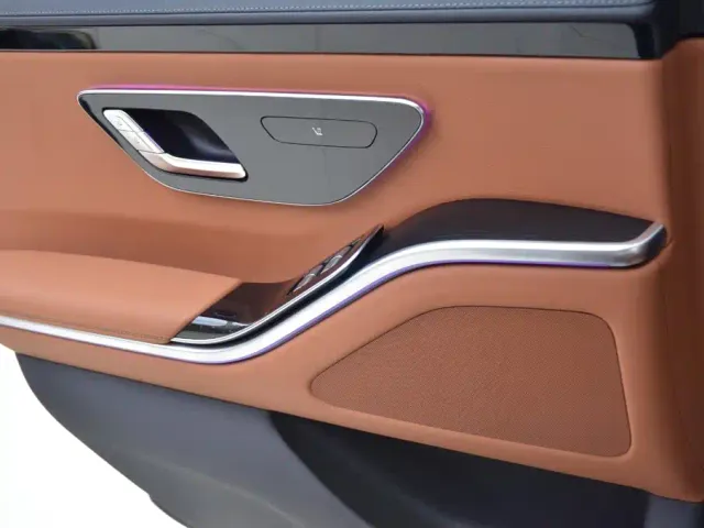 Mercedes-Benz S-Class — Фото автомобиля 12