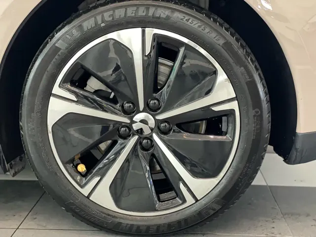 Nio ET5 Touring — Фото автомобиля 15
