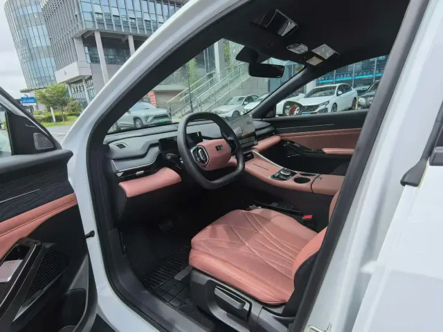Geely Galaxy L6 — Фото автомобиля 7