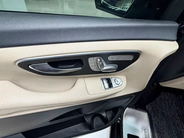 Mercedes-Benz V-Class — Фото автомобиля 9