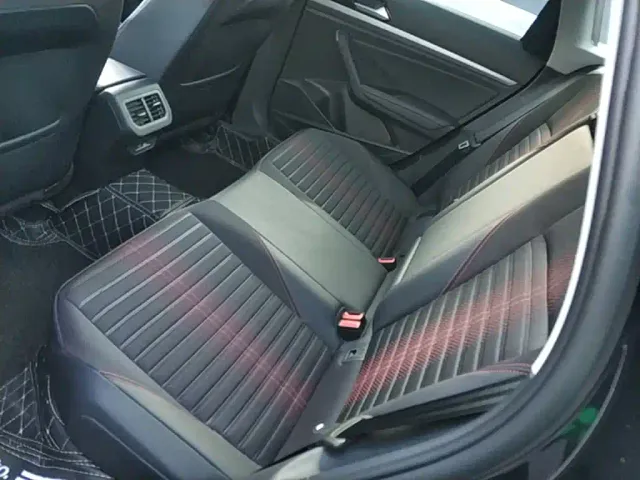 Volkswagen Lavida — Фото автомобиля 16