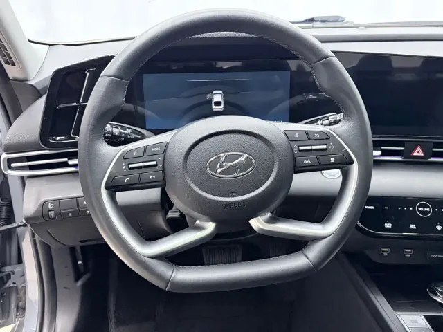 Hyundai Elantra — Фото автомобиля 10