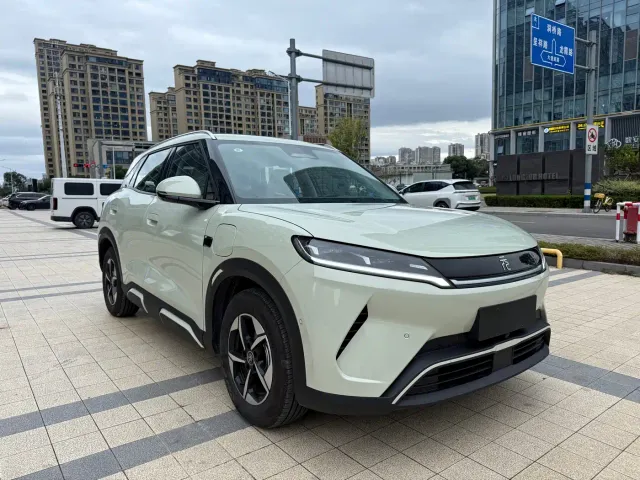 BYD Yuan UP — Фото автомобиля 3