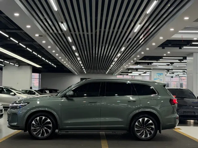 Aito M7 — Фото автомобиля 7