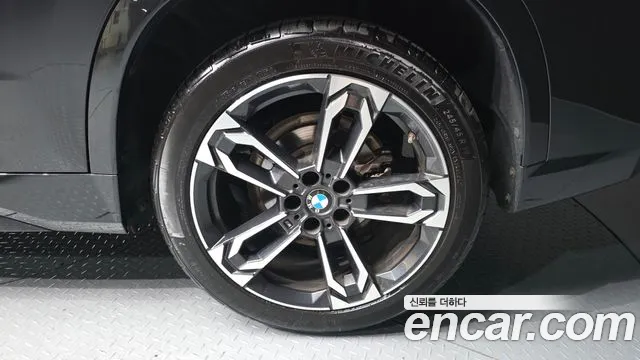 BMW X1 sDrive 18d M Sport — Фото автомобиля 21