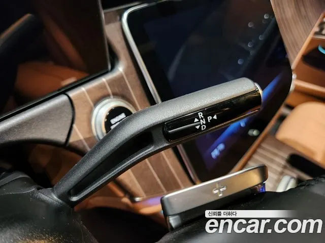 Mercedes-Benz E-Class — Фото автомобиля 9