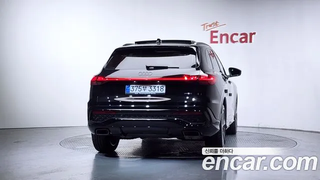 Audi Q5 45 TFSI quattro S Line — Фото автомобиля 4