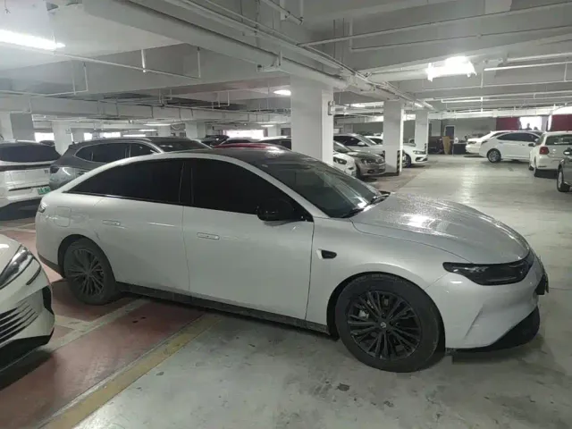 Leapmotor C01 — Фото автомобиля 27