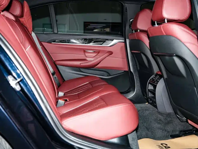 BMW 5 Series — Фото автомобиля 24