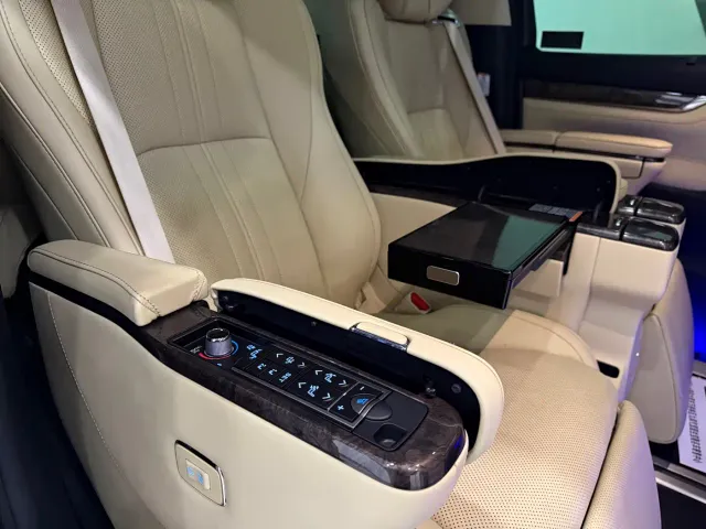 Toyota Alphard — Фото автомобиля 19