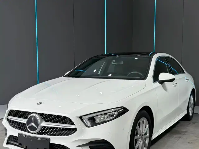 Фотография автомобиля — Mercedes-Benz A-Class