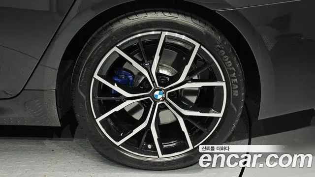 BMW 5 Series G30 — Фото автомобиля 6