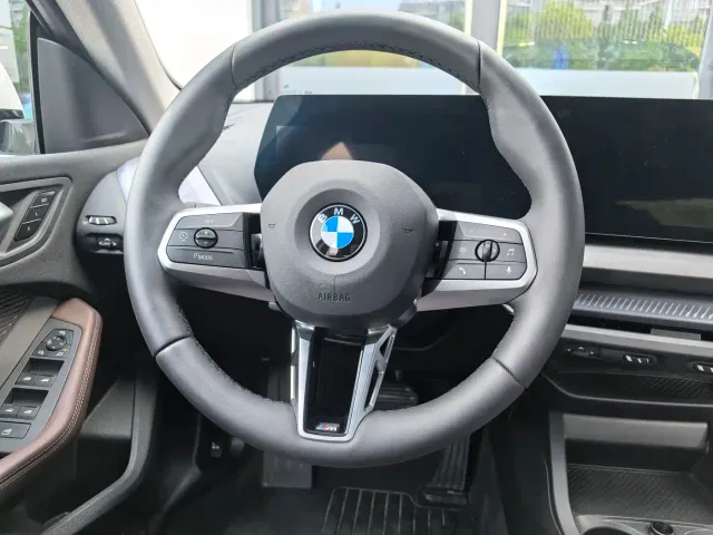 BMW 2 Series — Фото автомобиля 3