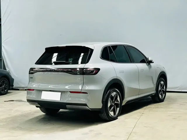 Geely Galaxy E5 — Фото автомобиля 4