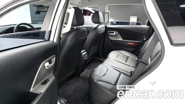 Kia Niro Niro Plus Air — Фото автомобиля 11