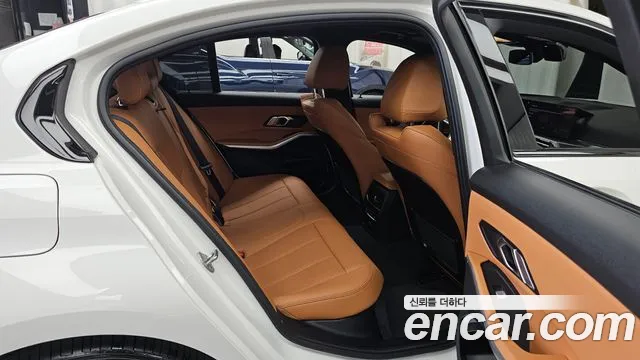 BMW 3-Series 3 серия (G20) 320i M Sport — Фото автомобиля 12
