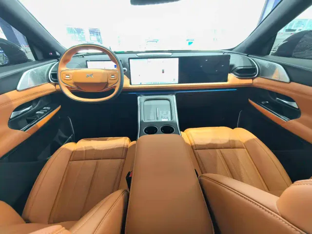 Xpeng G9 — Фото автомобиля 7