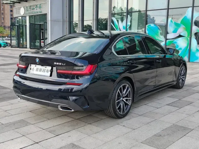 BMW 3 Series — Фото автомобиля 4