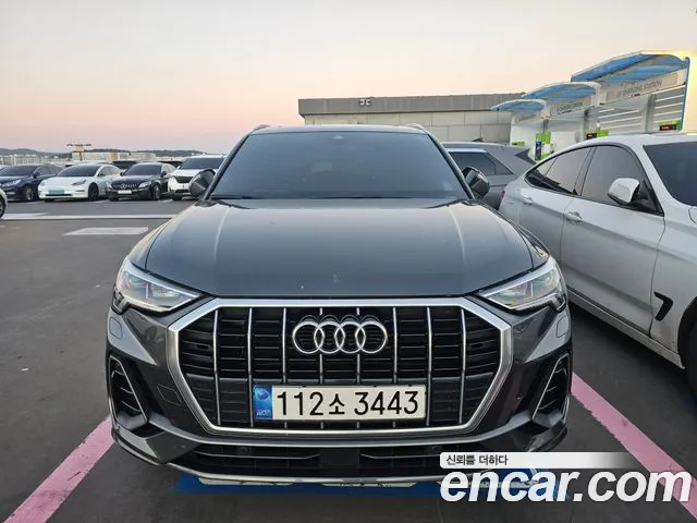 Фотография автомобиля — Audi Q3 F3