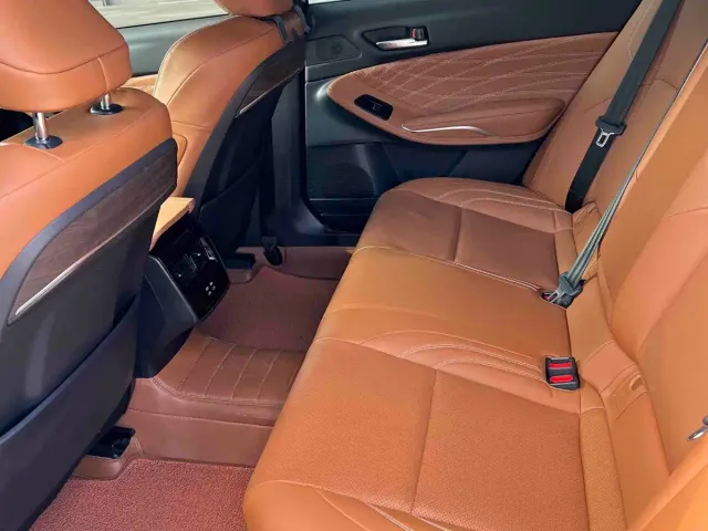 Toyota Avalon — Фото автомобиля 11